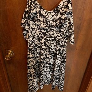 Express black and white floral dress